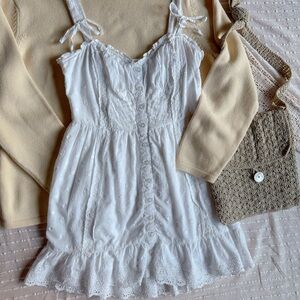 Urban outfitters eyelet white lace dress *fully lined 〰️ size S